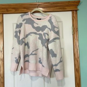 Pink army over sized sweater, ladies size large